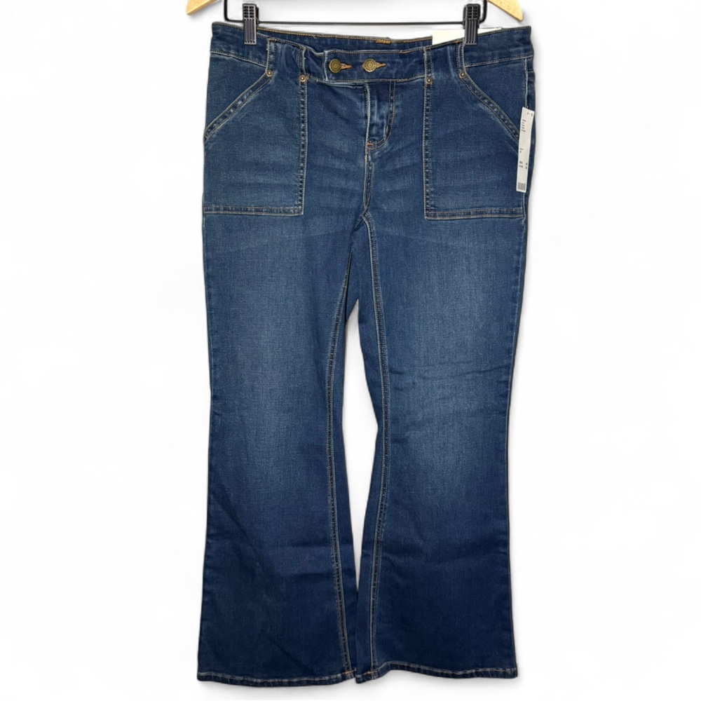 NEW BDG Women’s Jeans Mid Rise Micro Flare Blue Denim Size 29